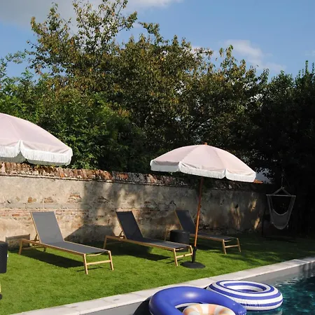 Le Clos 26 Bed and Breakfast
